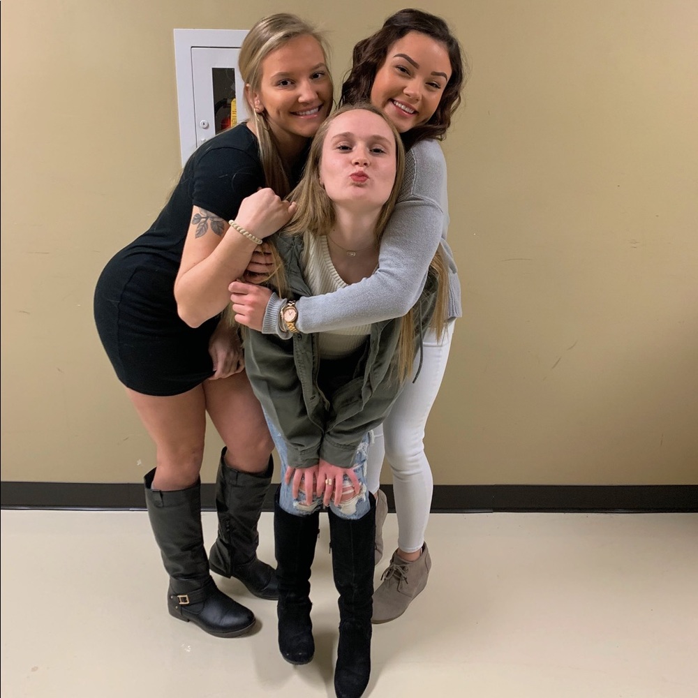 Meet your Posher, Kennedy